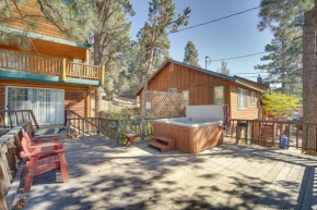 Quaint Big Bear Home with Hot Tub 4 Mi to Skiing!